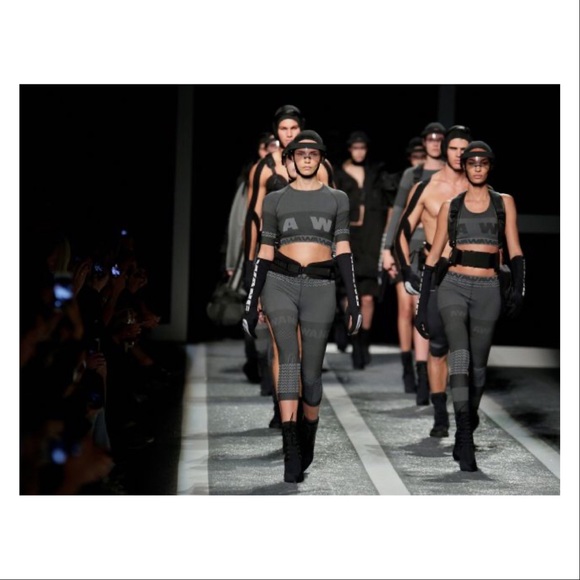 💙🖤 - Picture 3 of 8